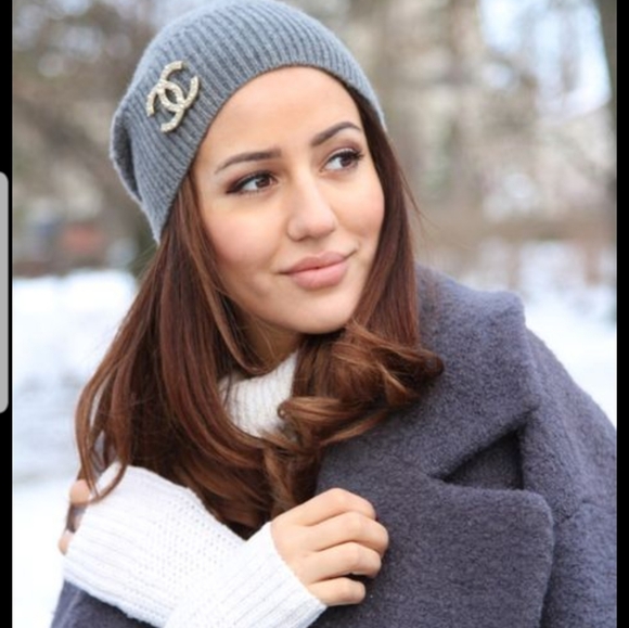 *SOLD* CHANEL Authentic NEW condition Brooch!! - Picture 9 of 12